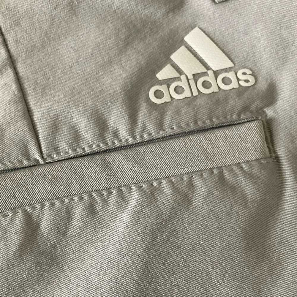 Men’s Adidas Gray Chinos Versatile Comfort - Picture 5 of 5